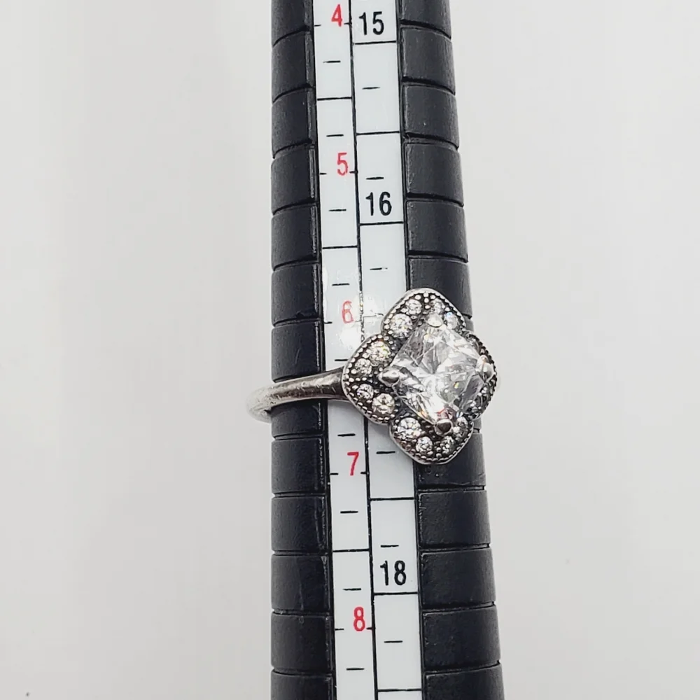 White Diamond Simulants 925 Sterling Silver Halo Milgrain Ring